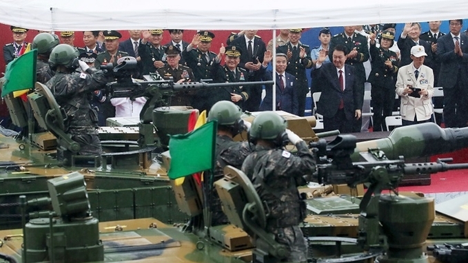 10년 만에 대규모 병력·첨단장비 시가행진…국군의 강력한 위용 과시