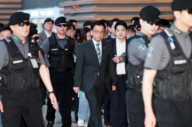 최 부총리 미국행, '한미 2+2 통상협의'·'G20 재무장관회의' 등 참석