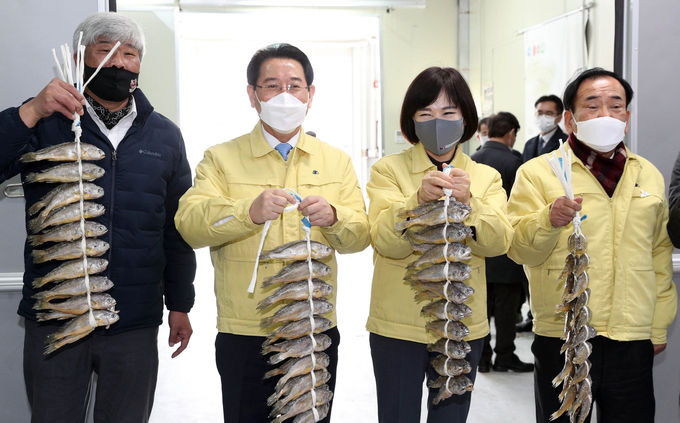 전현희 국민권익위원장 영광 법성 농축수산물 생산 현장 방문1