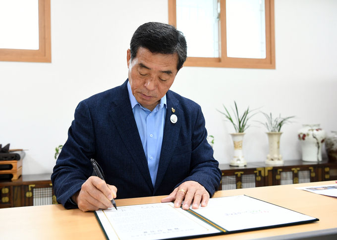 ‘코로나19 함께 극복해요’ 안산시, 해외 교류도시 및 주한외국대사관에 응원 서한문 전달