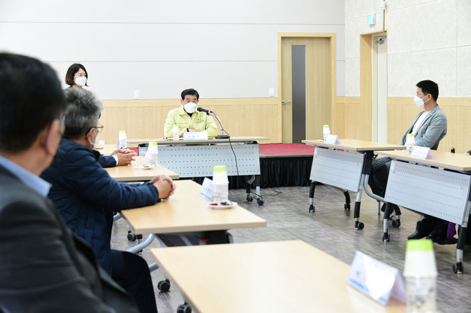 윤화섭 안산시장, 장애인 단체장과 간담회 개최.