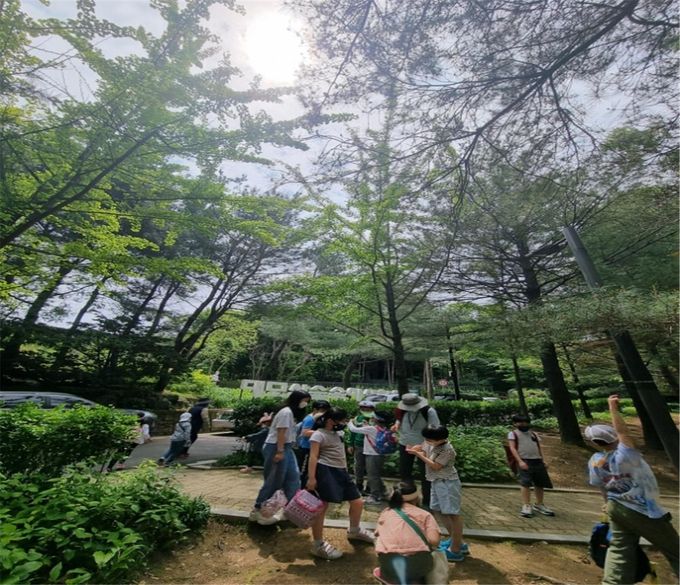 대모산을 즐기는 아이들