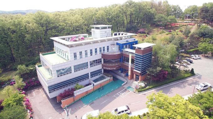 지산초록도서관 리모델링 마치고 재개관
