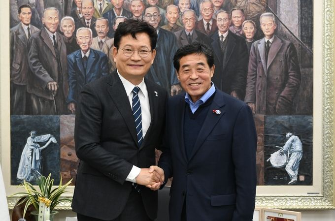 윤화섭 안산시장, 송영길 대표 만나 “지방연구원 설립 확대” 요청