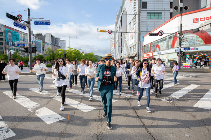 안산국제거리극축제 3년 만에 컴백…‘도심 뜨겁게 달군다’_ASAF시민버전3.0커뮤니티댄스_사진