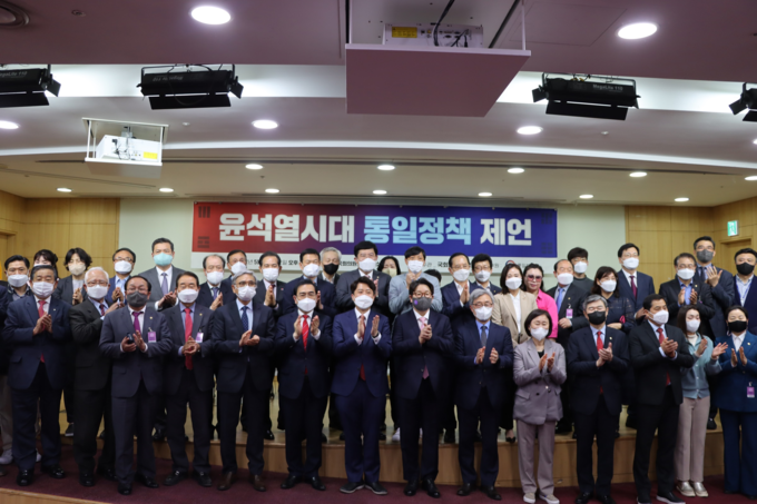 6일 국회 의원회관에서 태영호 국민의힘 의원이 주최한 ‘윤석열시대 통일정책 제언’ 세미나가 열리고 있다.