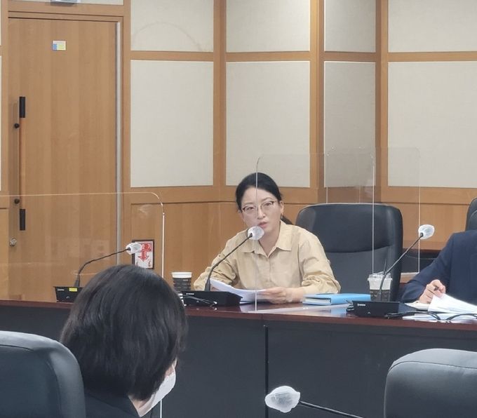 조현진 해양경찰청 해양오염방제국장이 「(가칭)해상 화학물질 방제에 법률」제정안 마련 착수보고회에서 발언하고 있다<br>
