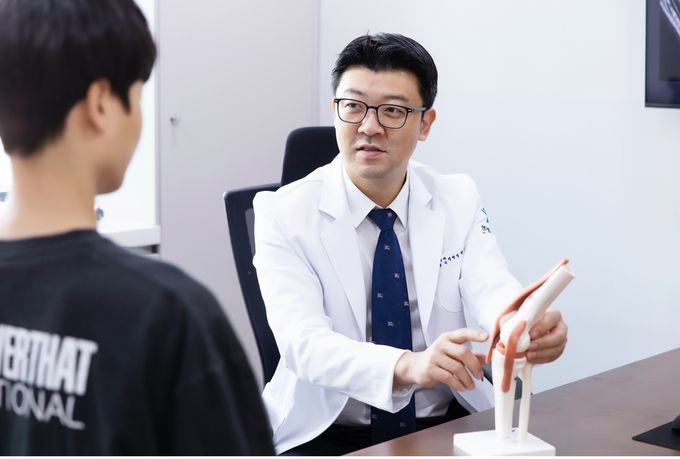 허동범 연세스타병원 병원장/정형외과 전문의/경희대학교 의과대학·의학전문대학원 외래교수