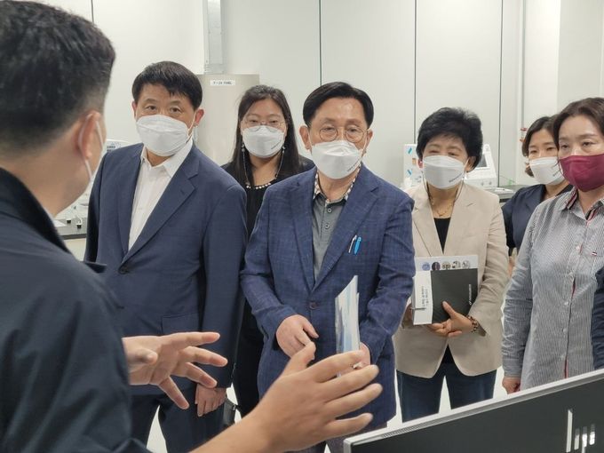 경산시- 조현일 경산시장 당선인, 주요사업장 방문 성료(탄소복합 설계기술 해석지원센터)