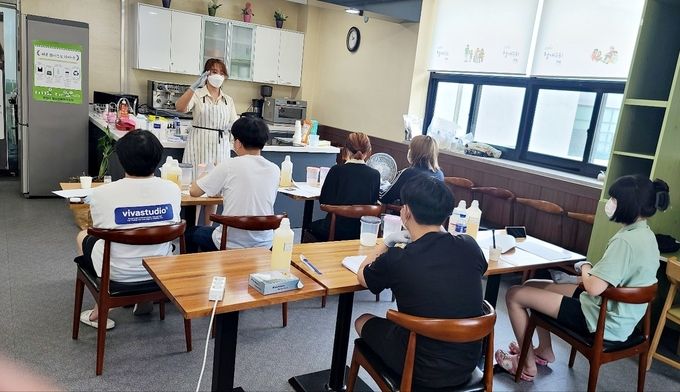 영천시) 영천시청소년상담복지센터, 학교 밖 청소년 직업 체험 사진