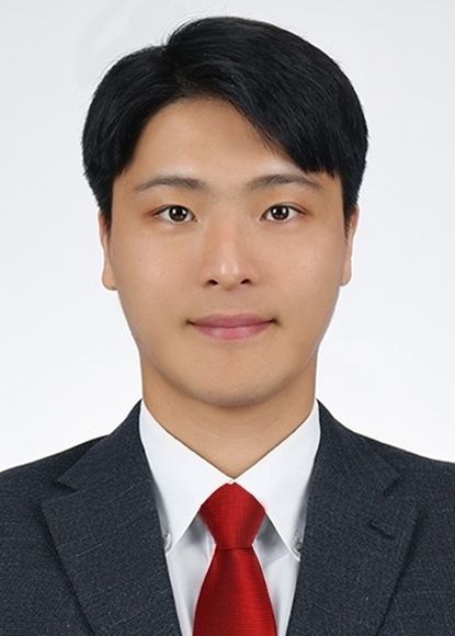 # 최연소 이준호(32세) 의원