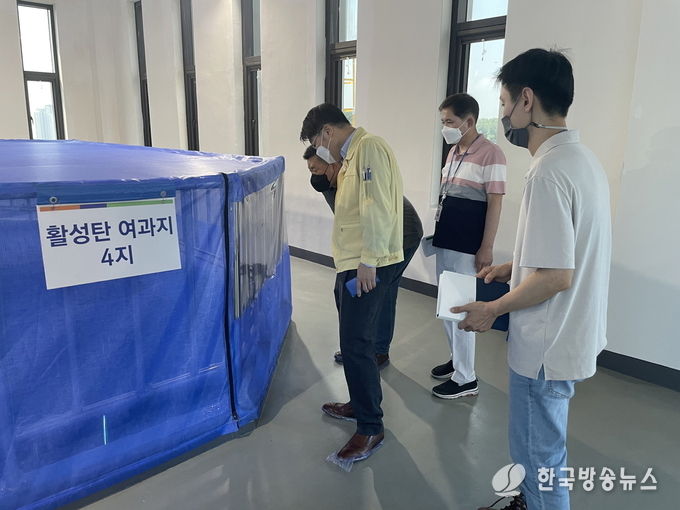 안산시, 안산·연성정수장 현장 점검…깨끗한 수돗물 공급위해(김대순 안산시부시장이 26일 안산정수장에서 현장 점검을 진행하고 있다.)