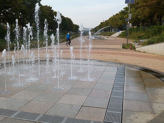 안산시, 안산천·화정천에 물놀이형 수경시설 운영