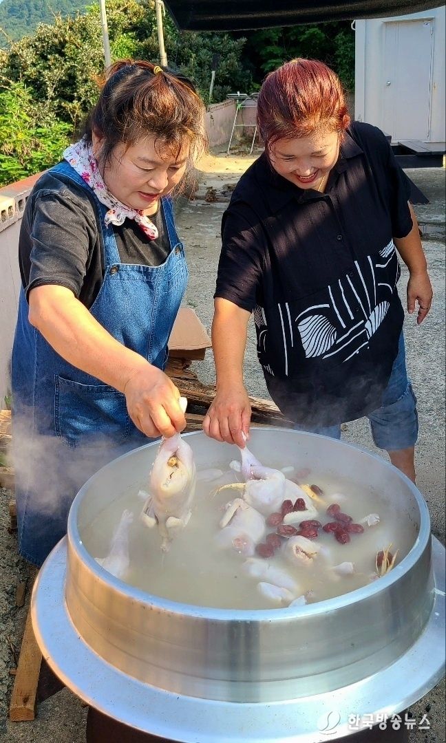 좌)신해경 욕지지회장 우) 박기순 부회장