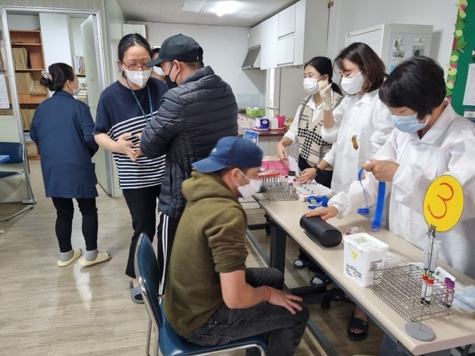 경산시- 외국인근로자 건강검진 실시