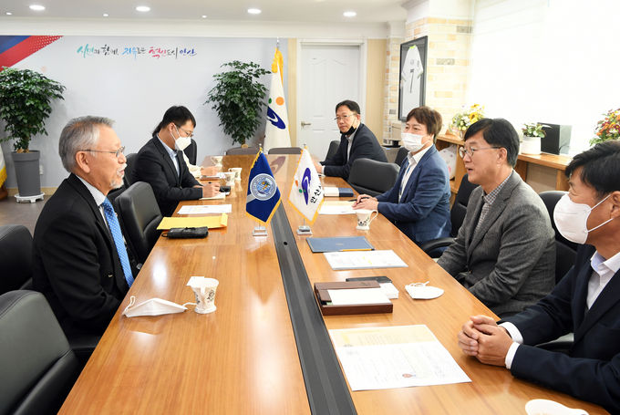 이민근 안산시장, 해외 자매도시 미국 라스베이거스시 김동준 한인회장 접견‘대한민국 안산시의 날’공식 선포 등 양 도시 우호증진 기여 공로