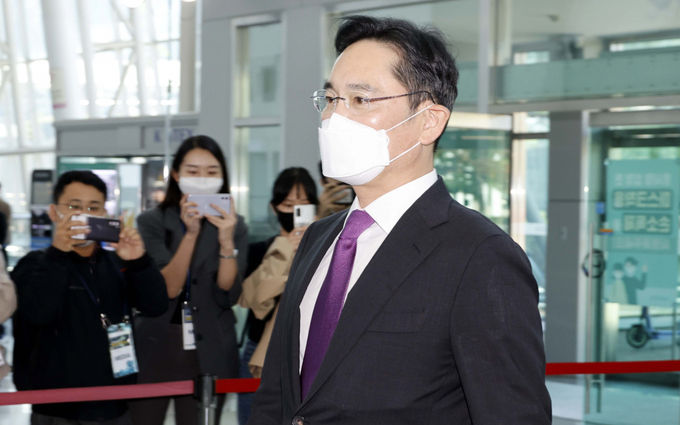 이재용 삼성전자 부회장이 17일 경기도 고양시 킨텍스에서 열린 2022 국제기능올림픽 특별대회 폐막식에 참석하고 있다