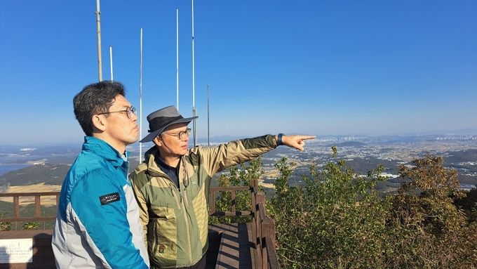 허승범 부시장_문수산 정상