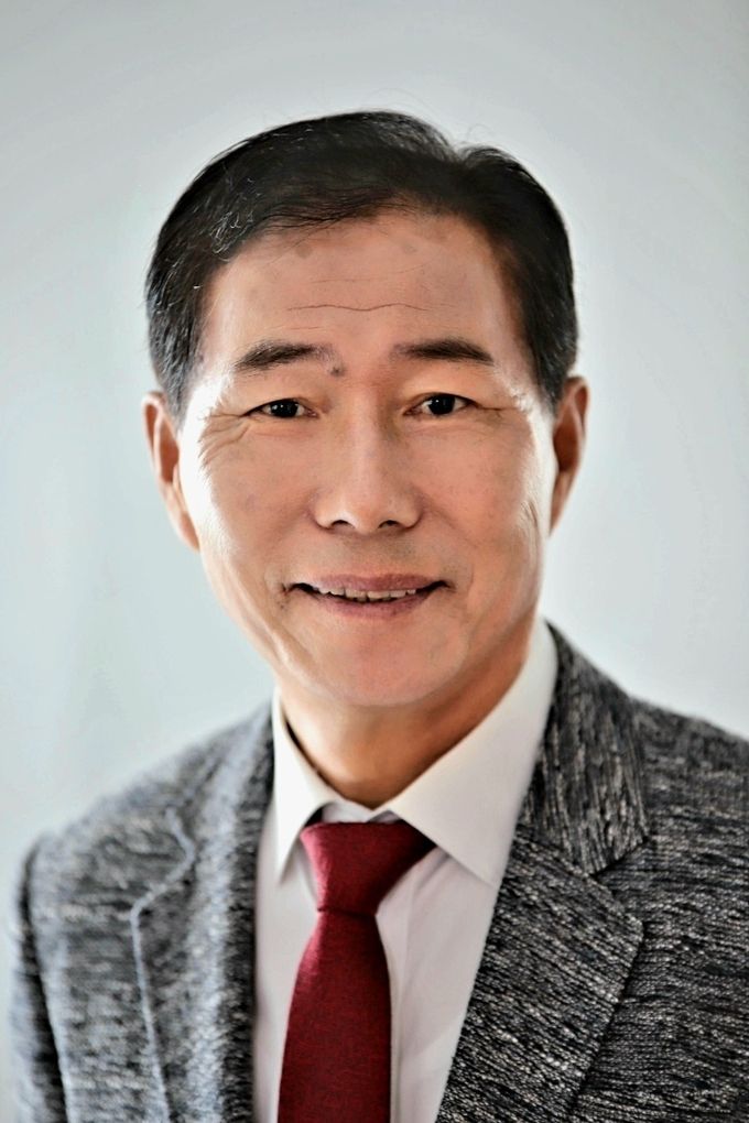 작은나눔 16구·군<br>
봉사회 김영철 총재