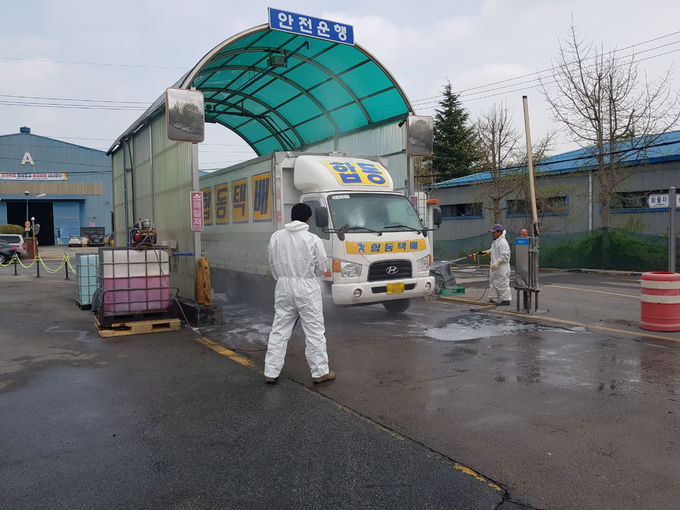 축산시설축산차량소독장면