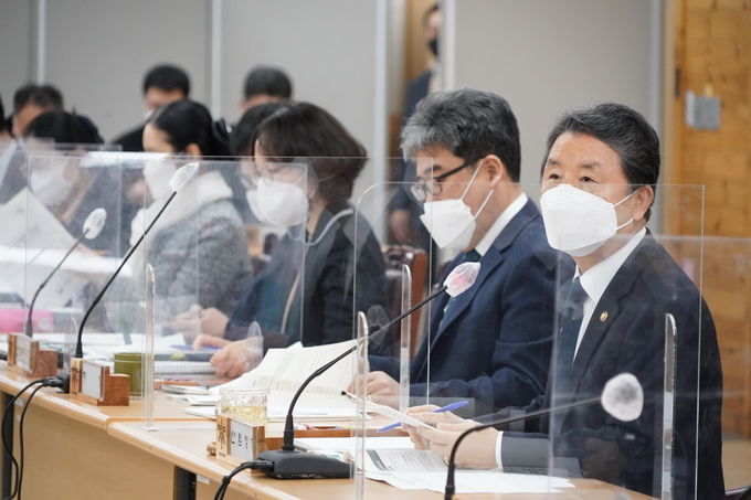 남성현 산림청장(오른쪽 첫번째) 산림 임업 단체장 간담회 주재