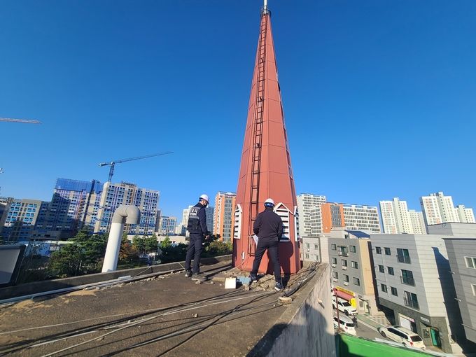 드론 활용 시설물 안전점검(첨탑)