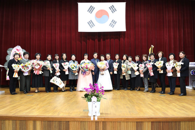 (사)한국생활개선충청남도연합회 제14·15대 임원 이취임식 (15대 시군회장단).