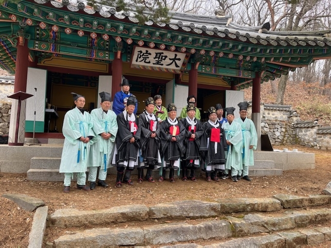 금릉대성원 석전제 봉행