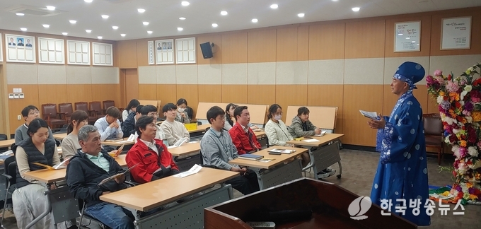 경산시- 문화의 고장 자인면 직원, 이 정도 소양은 갖춰야