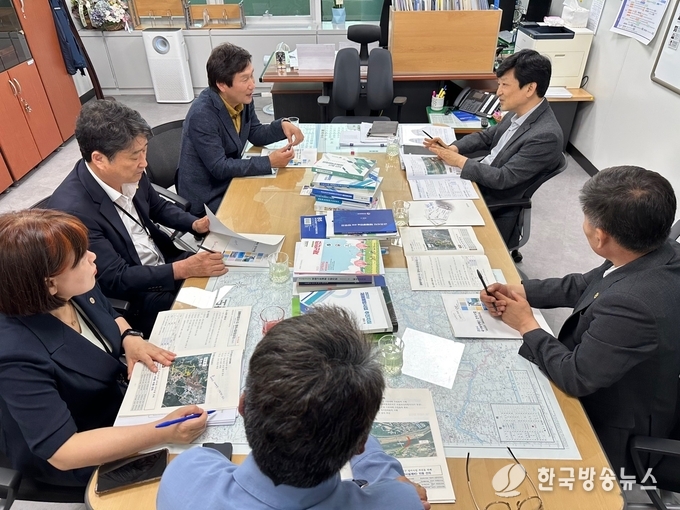경산시- 조현일 경산시장, 24년 국비확보를 위한 광폭 행보 이어가(행정안전부 최명규 재난관리정책관 면담)