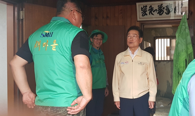 영천시 동부동 새마을지도자협의회 ‘행복한 보금자리 만들기’사업 실시