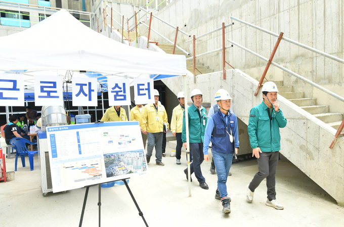 경산시- 경산시 폭염 속 현장 근로자 안전 챙기다