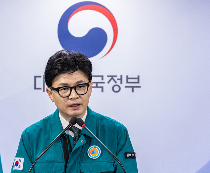 한동훈 법무부 장관이 지난 23일 정부서울청사에서 이상 동기 범죄 재발 방지를 위한 국무총리 담화문 발표를 마친 뒤 가진 회견에서 취재진 질문에 답하고 있다.