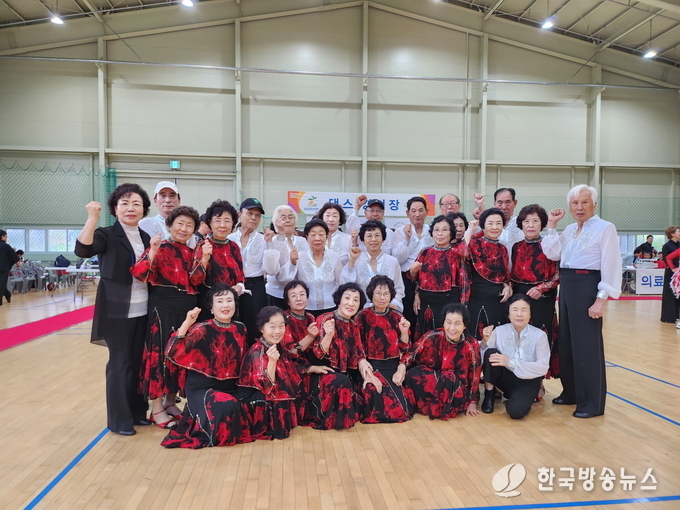 노인대학 댄스동아리팀 단체사진