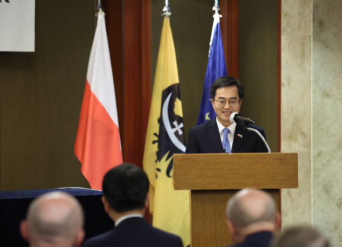 6일 오후 롯데호텔 서울점에서 열린 경기도-폴란드 돌노실롱스키에주 업무협약식에서 김동연 경기도지사가 인사말을 하고 있다.