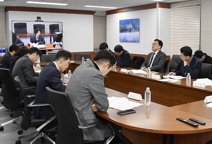 14일 오전 서울 종로구 정부서울청사에서 열린 관계부처 합동 일자리전담반(TF) 제12차 회의 (ⓒ뉴스1)