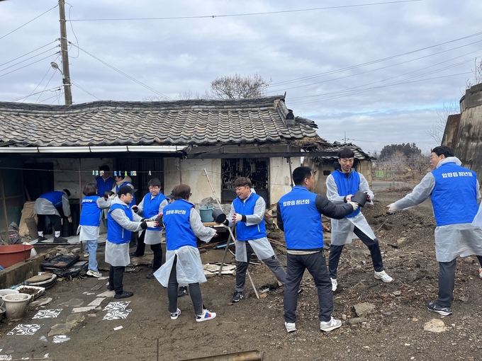 경산시- 경산시 희망2024 나눔캠페인 모금 역대 최고액(압량읍청년회 사랑의 연탄 600장 나눔