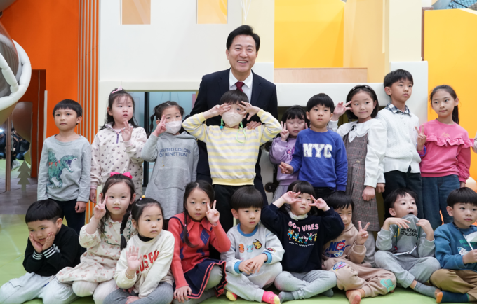 서울형 키즈카페 시립1호점 개관식('23.11.22)<img alt="" src="//www.ikbn.news/data/photos/20240206/art_17072095485605_e3e334.png" xtype="photo">