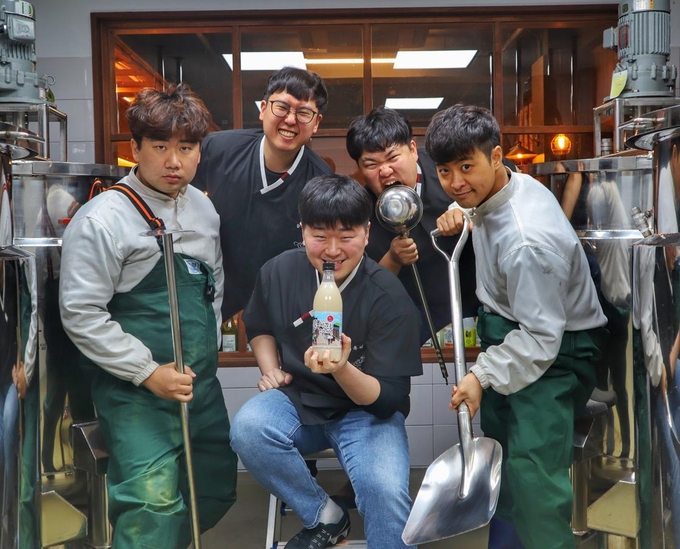 골목양조장 직원 사진