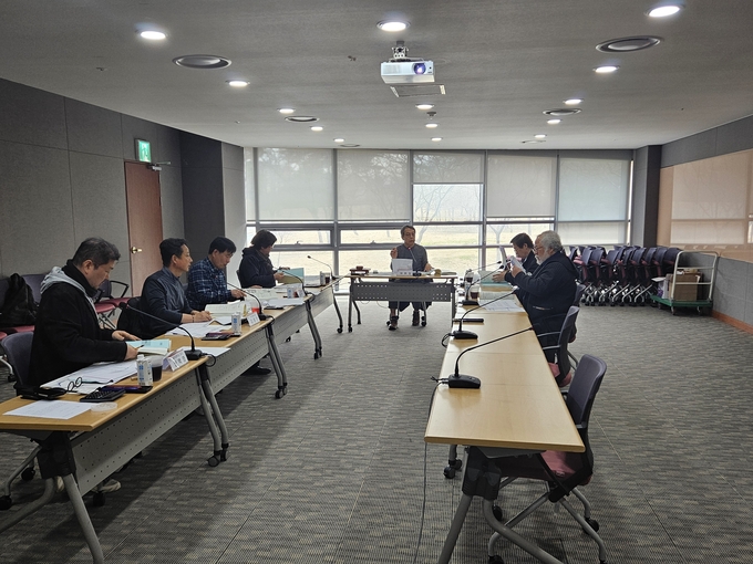 공예품 상품화 지원 심사 모습