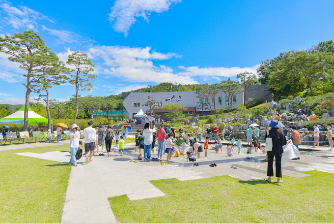 황새공원 전경
