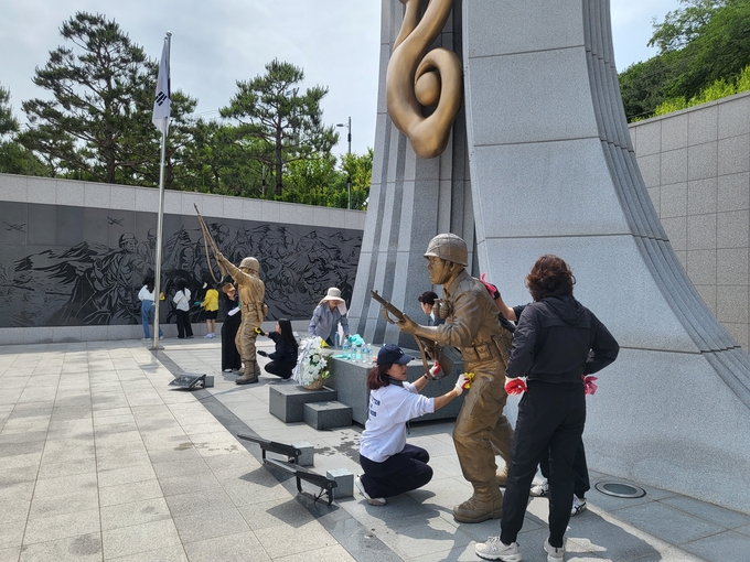 경산시- 경산시 복지정책과 현충시설 환경정비 실시