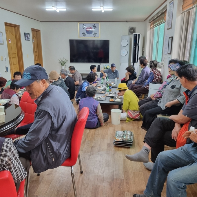 경산시-남천면, 어르신들께 사랑 가득 사랑의 밥차 제공