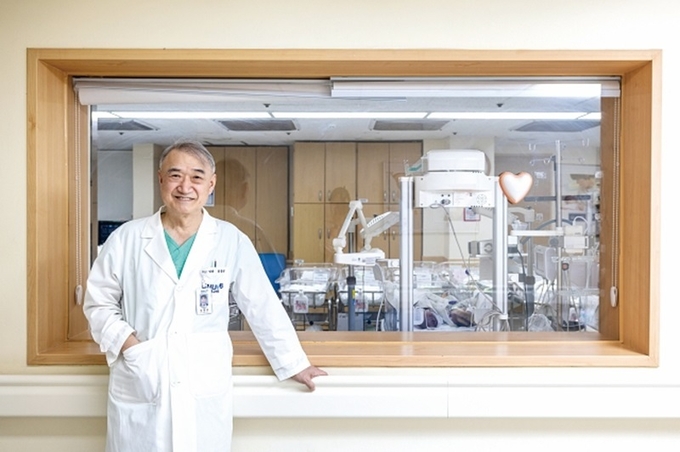 전종관 이대목동병원 산부인과 교수는 “엄마가 행복해야 아이도 행복하다”는 말을 믿는다. (사진 C영상미디어)