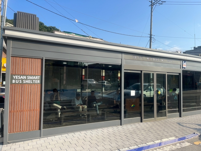 예산군 버스승강장 모습