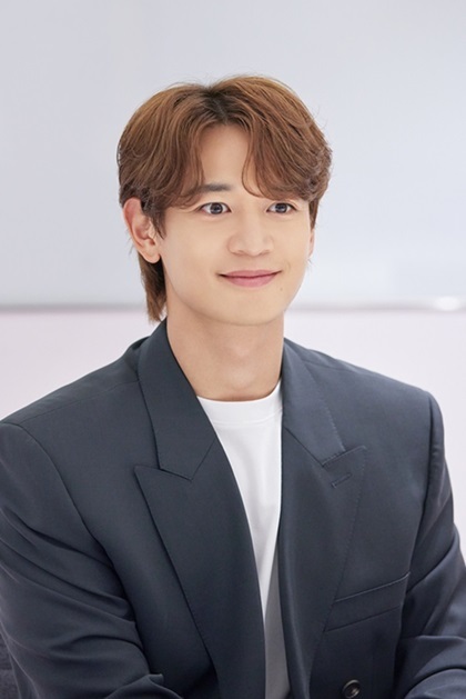 민호는 “모두가 웃으면서 인사하고 스포츠를 통해 많은 것을 공유하는 모습을 직접 보니처음 느낀 감정이 들었다”고 감동했다.(사진=SM엔터테인먼트 제공)