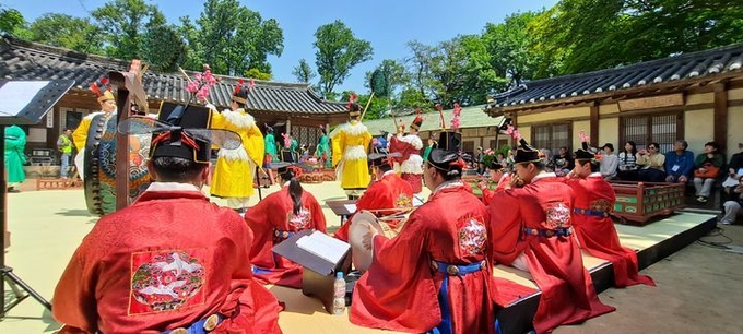 창덕궁 후원 연경당 진작례 공연 (사진=국가유산청 제공)