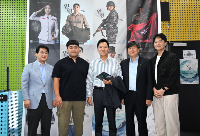 사진 왼쪽부터 배준영 국회의원, ‘목함지뢰 영웅’ 하재헌 예비역 중사, 채일 국방홍보원장, 이주은 서울시 청년부상제대군인상담센터 실장