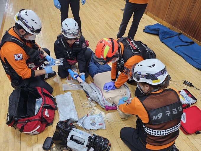 군산소방서, 생명을 지키는 팀워크! 심정지 대응 훈련 실시