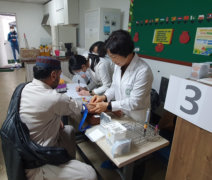 경산시-외국인근로자 무료 건강검진 실시